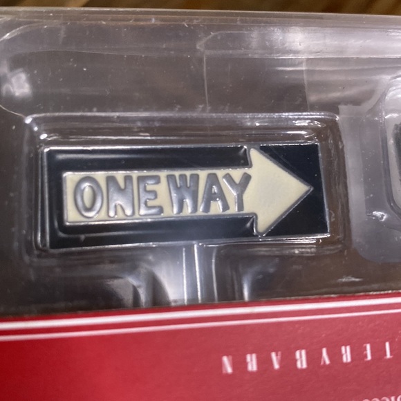 Pottery Barn Holiday One Way and Stop Sign Set of Six Metal Cocktail Picks 🛑 - Picture 7 of 16